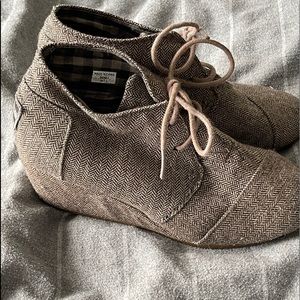 TOMS Wedge ankle booties